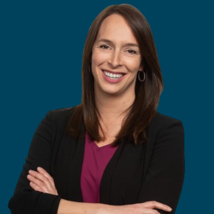 Head and shoulders picture of Jacquie.